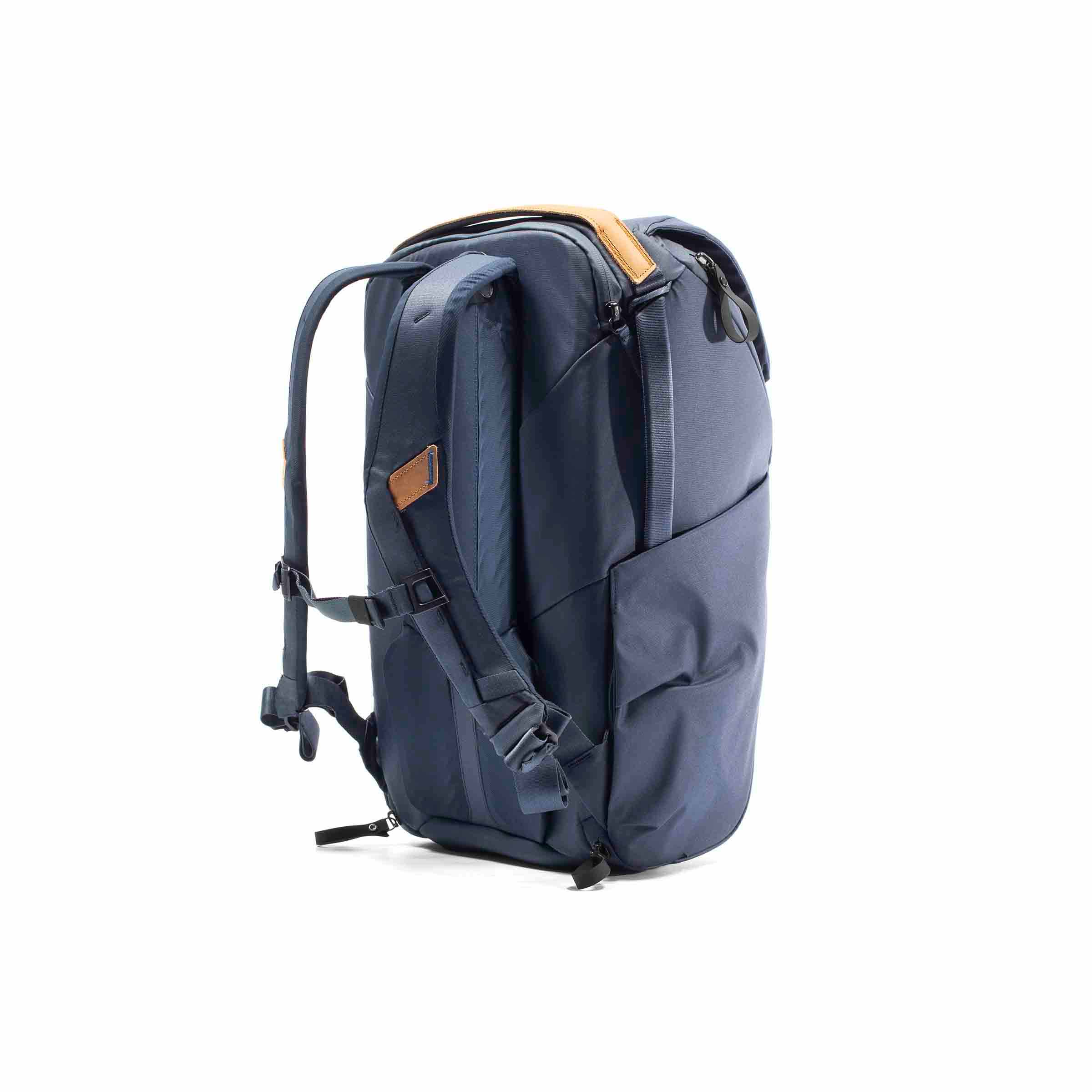 Nombre del fichero: PD-Everyday-Backpack-30L-Midnight-4.jpg
Dimensiones: 2400 x 2400 píxeles
Tamaño del fichero: 78.13 KB