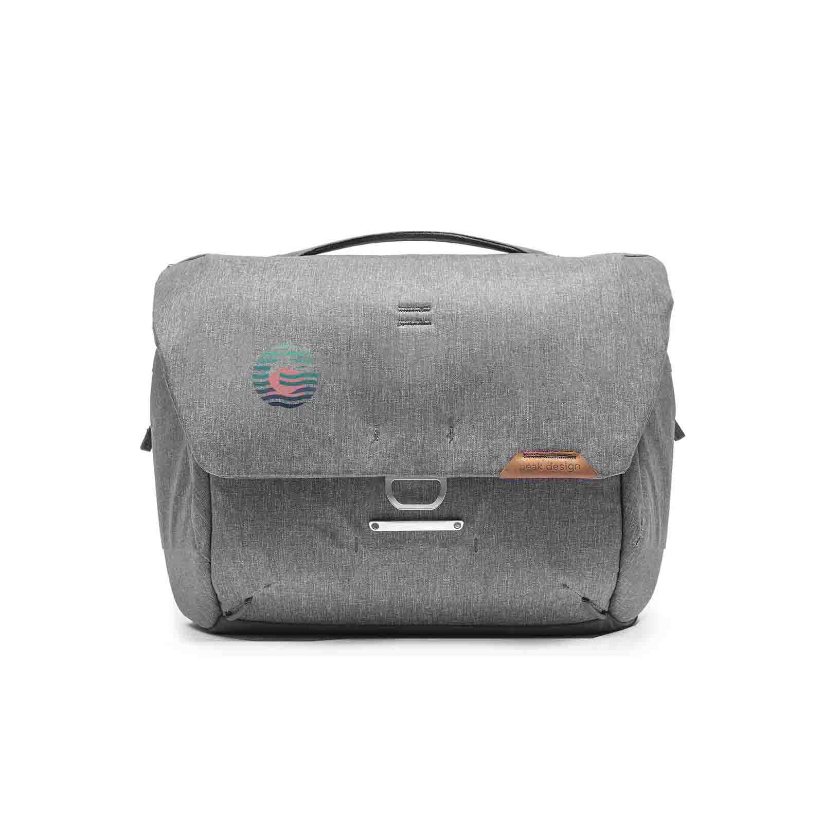 Nombre del fichero: PD-Everyday-Messenger-13L-Ash-2.jpg
Dimensiones: 1600 x 1600 píxeles
Tamaño del fichero: 67.06 KB