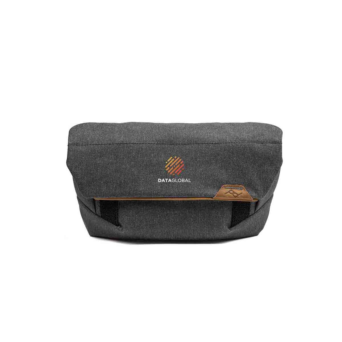 Nombre del fichero: PD-FieldPouch-Charcoal-1.jpg
Dimensiones: 1200 x 1200 píxeles
Tamaño del fichero: 58.41 KB
