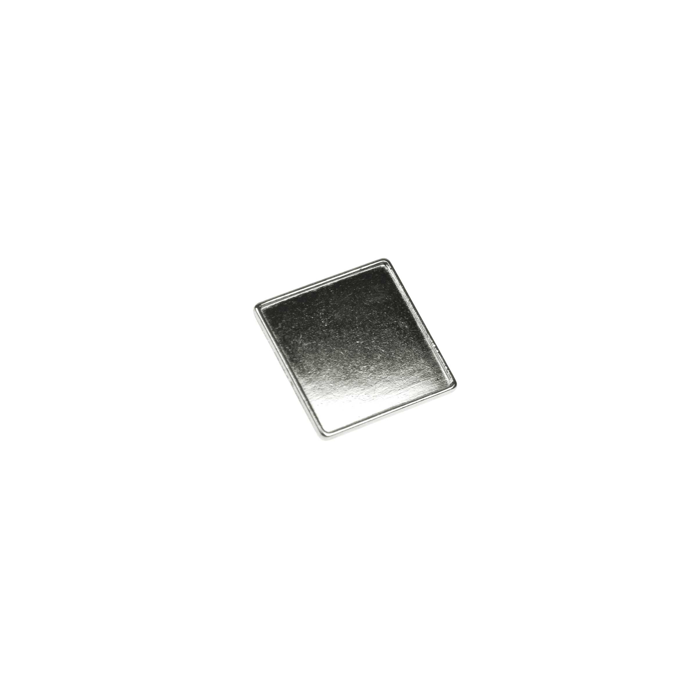 Nombre del fichero: PinMetalSquarewithoutdoming.jpg
Dimensiones: 2400 x 2400 píxeles
Tamaño del fichero: 143.77 KB