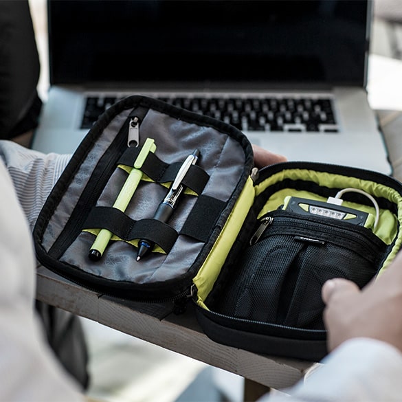 Accessory Bags  Use the Accessory Bags to protect and easily carry all your cables, headphones and other accessories.