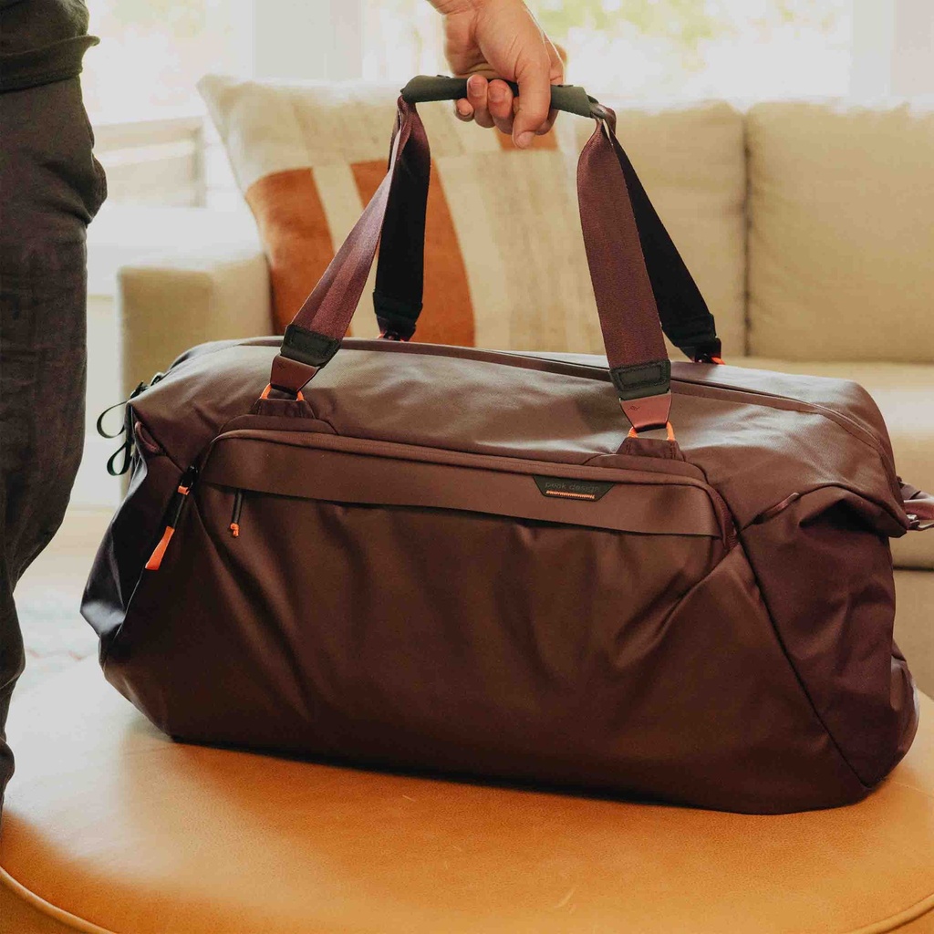 Duffel-65L-Eclipse-lifestyle-159A0359.jpg