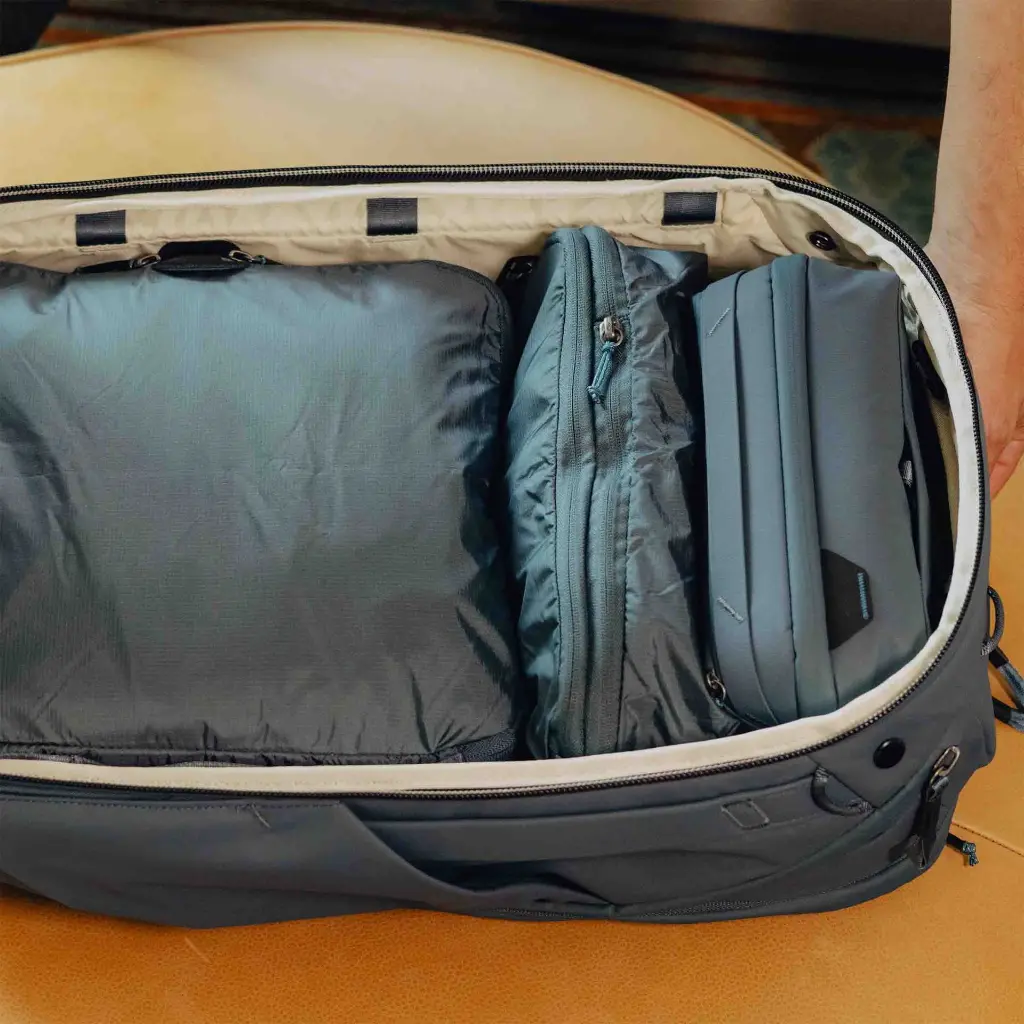 Travel-Backpack-45L-Ocean-lifestyle-159A0622.webp